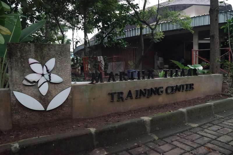 Noble Academy field trip to Kampoeng Djamoe