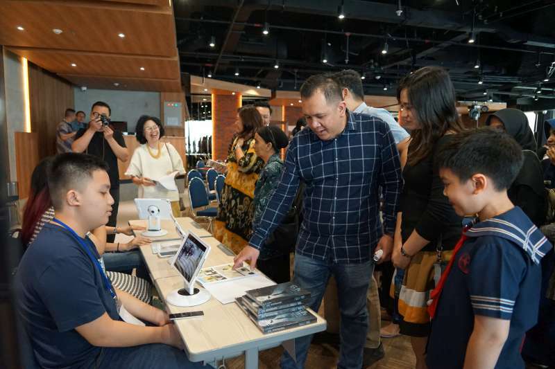  noble academy team and students event at noble talk and exhibition 2019