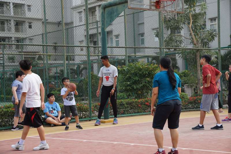 Noble Academy celebrating Indonesia Independent Day – Students and Parents Basketball Competition